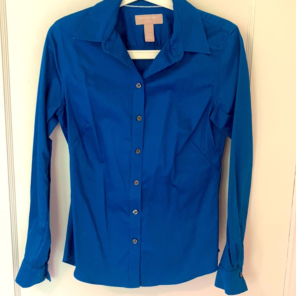 Banana Republic non-iron saturated blue blouse